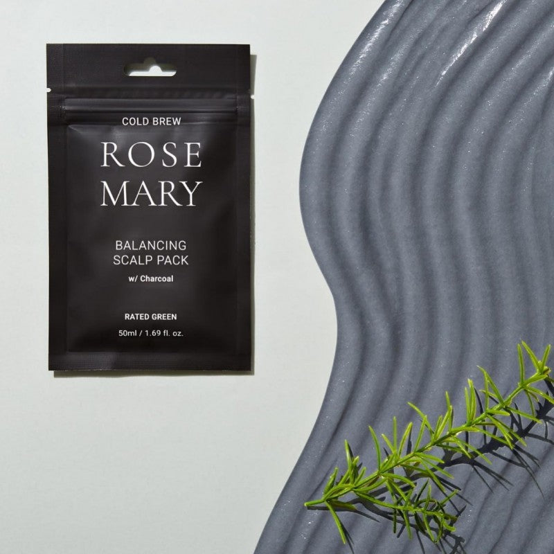 REAL MARY Atkuriamoji plaukų kaukė riebiems plaukams „Cold Brew Rosemary Balancing Scalp Pack with Charcoal“